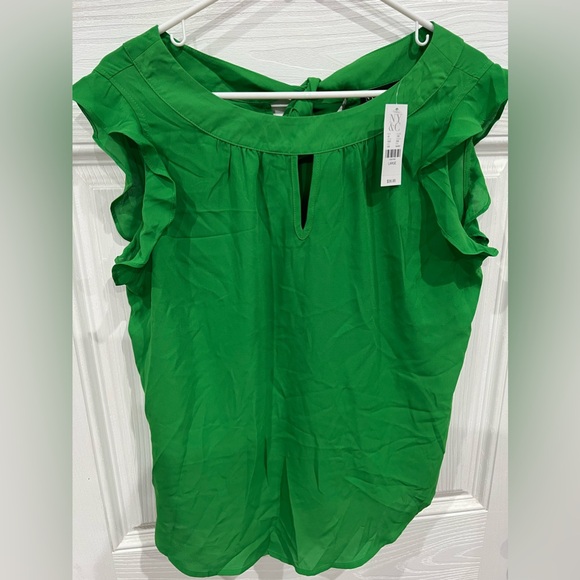New York & Co NWT ladies top! BEAUTIFUL COLOR! Size large! - Picture 1 of 4